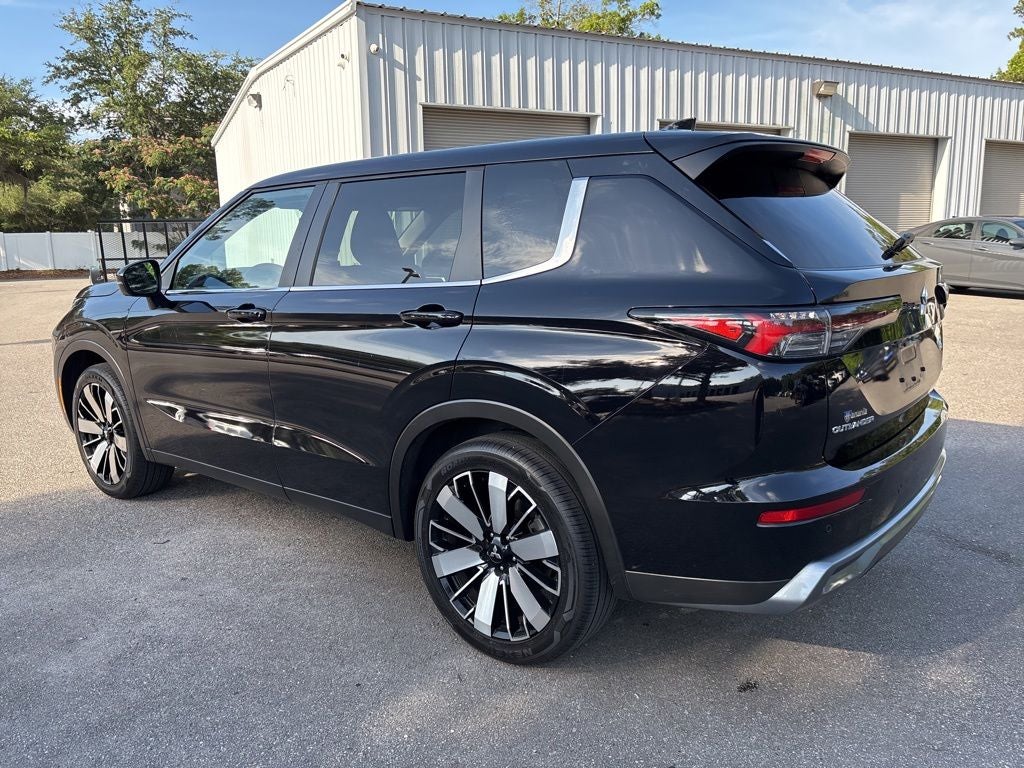 2025 Mitsubishi Outlander SE
