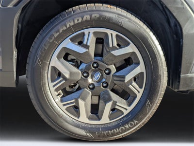 2025 Subaru Forester Base