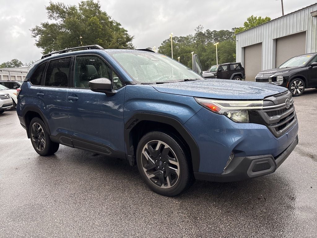 2025 Subaru Forester Limited's photo