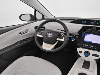 2018 Toyota Prius Three Touring