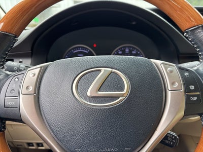 2015 Lexus ES 300h
