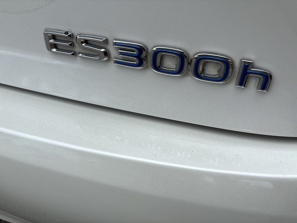 2015 Lexus ES 300h