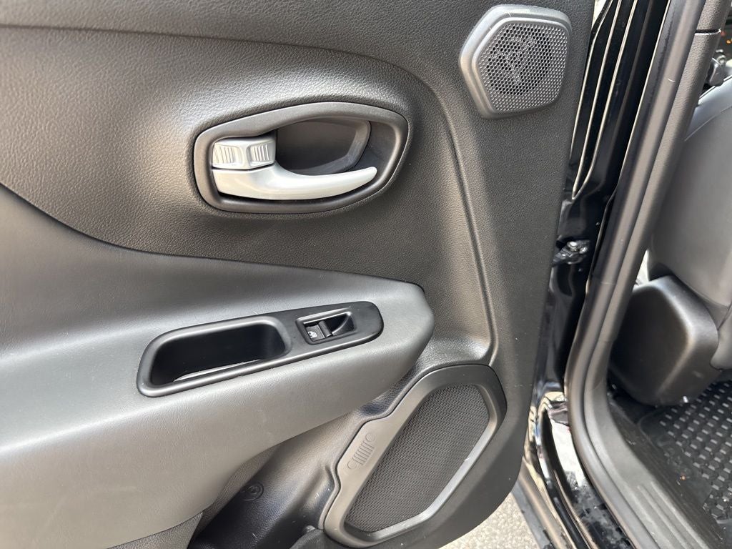 2023 Jeep Renegade Trailhawk