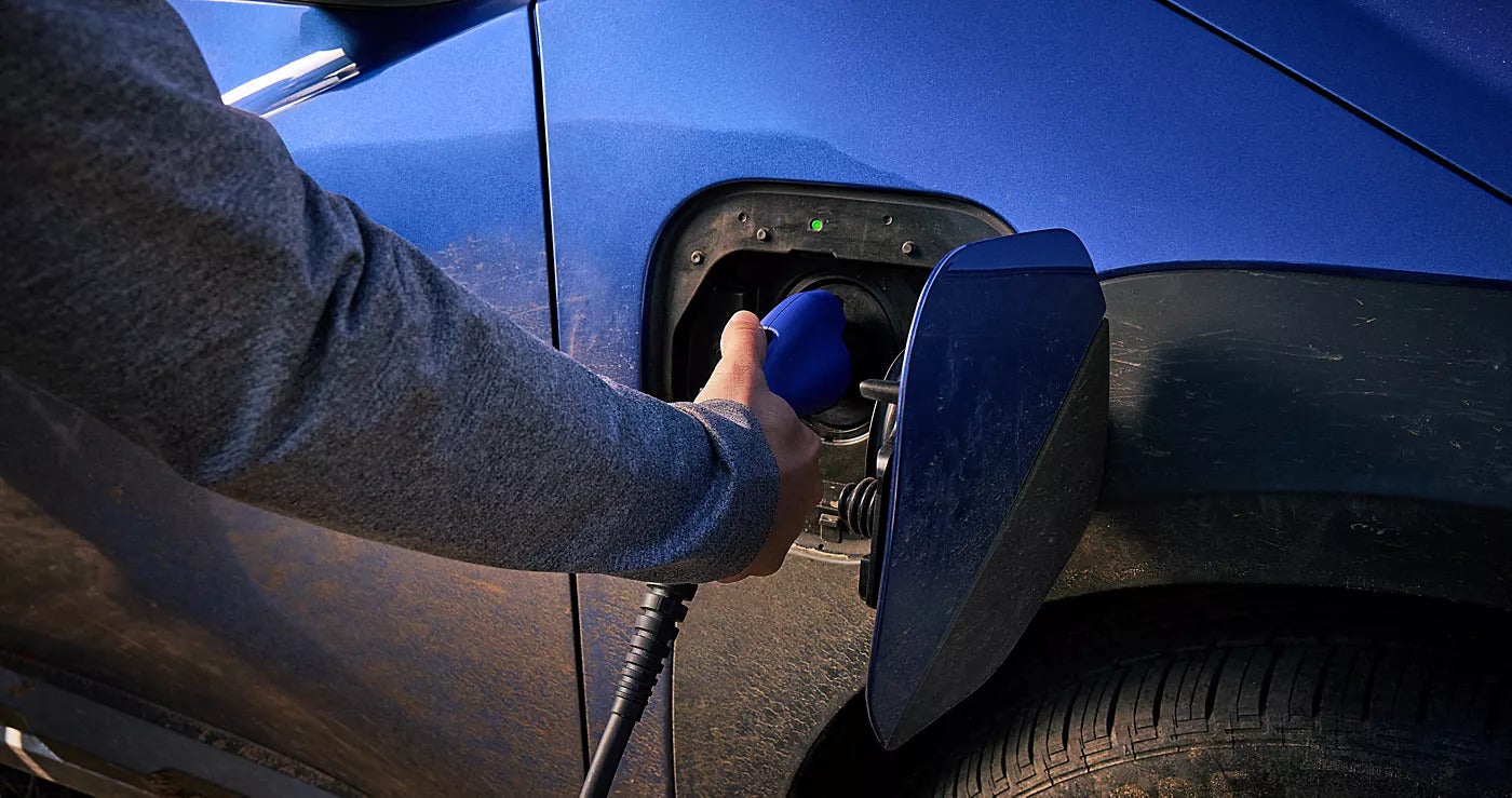 Someone charging a trailseeker.